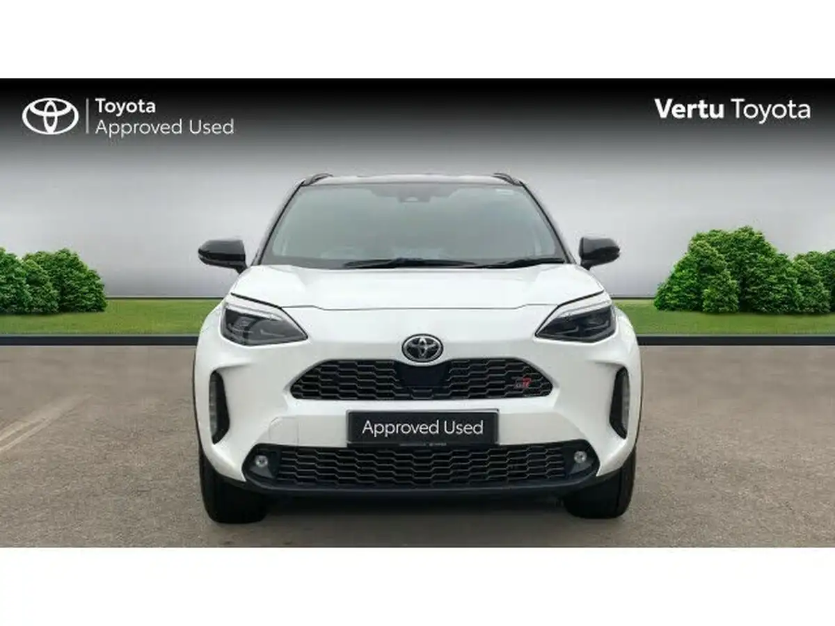2024-toyota-yaris-cross-15-vvt-i-gr-sport-114bhp-big-14