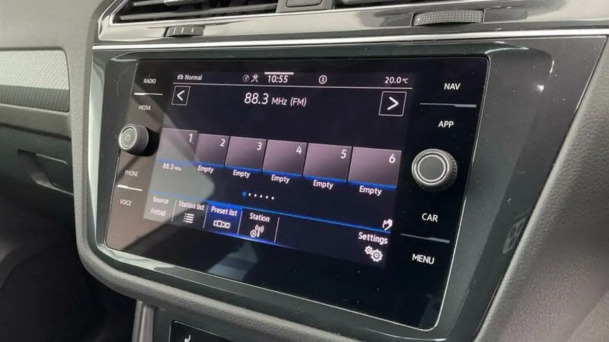 2022-volkswagen-tiguan-15-tsi-r-line-big-6
