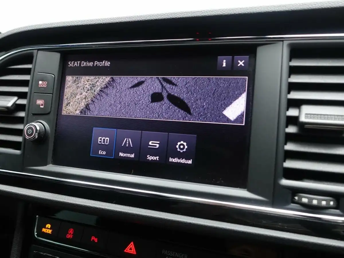 2020-seat-leon-20tdi-fr-black-edition-hatchback-dsg-big-26