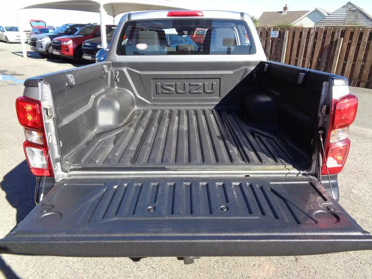 2023-isuzu-d-max-19td-utility-4x4-double-rear-differential-lock-big-6