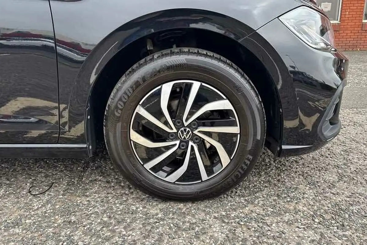 2022-volkswagen-polo-10-tsi-life-dsg-big-37
