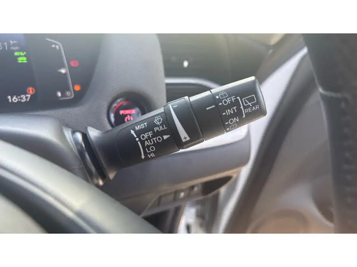 2021-honda-jazz-15-i-mmd-ex-109ps-big-26