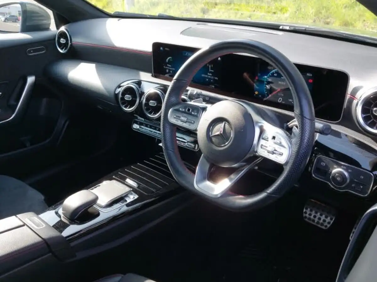 2019-mercedes-benz-a-class-13-a200-amg-line-executive-hatchback-5d-7g-dct-big-11