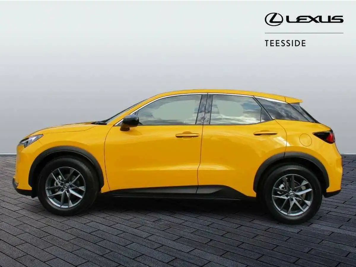 2024-lexus-lbx-15-premium-big-7