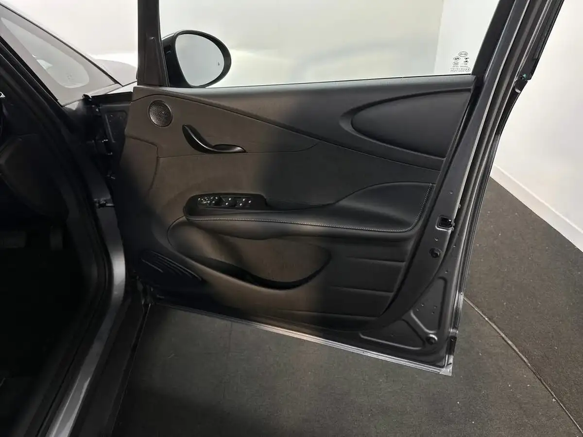 2024-byd-dolphin-e-comfort-big-34