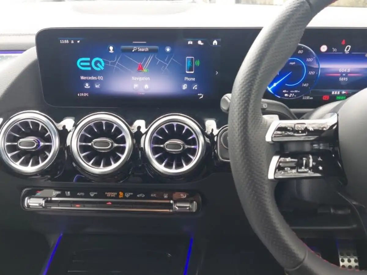 2024-mercedes-benz-eqa-e-eqa-250-amg-line-executive-big-10