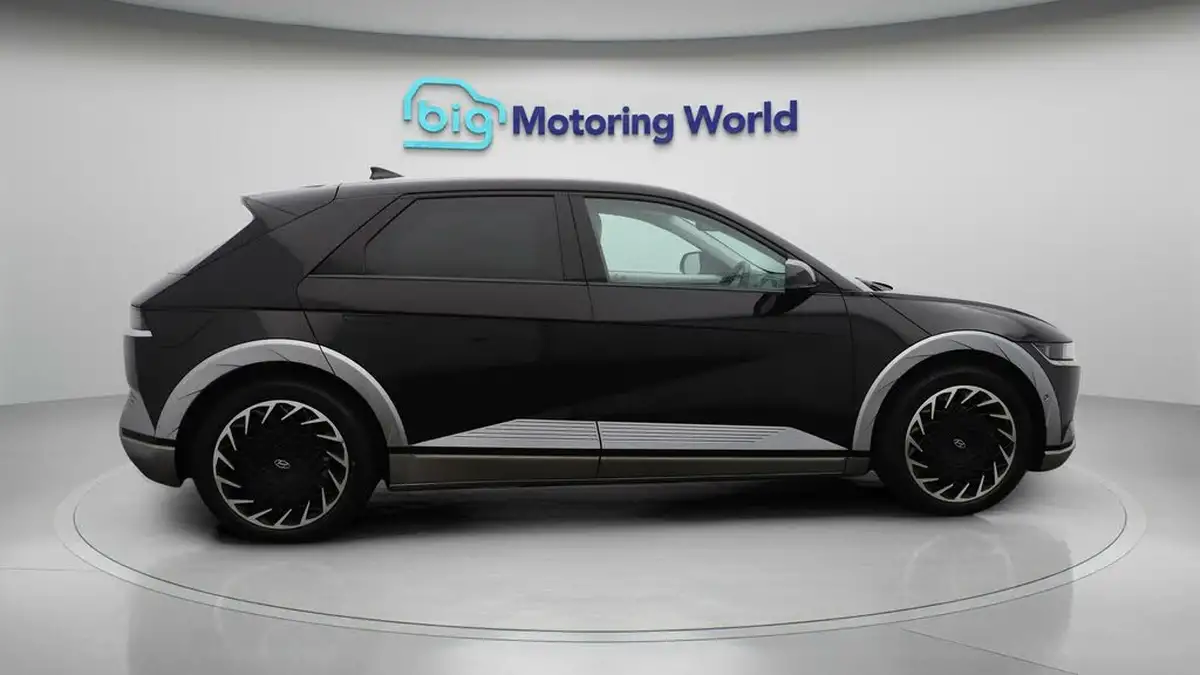 2022-hyundai-ioniq-5-e-ultimate-217ps-73kwh-rwd-big-8