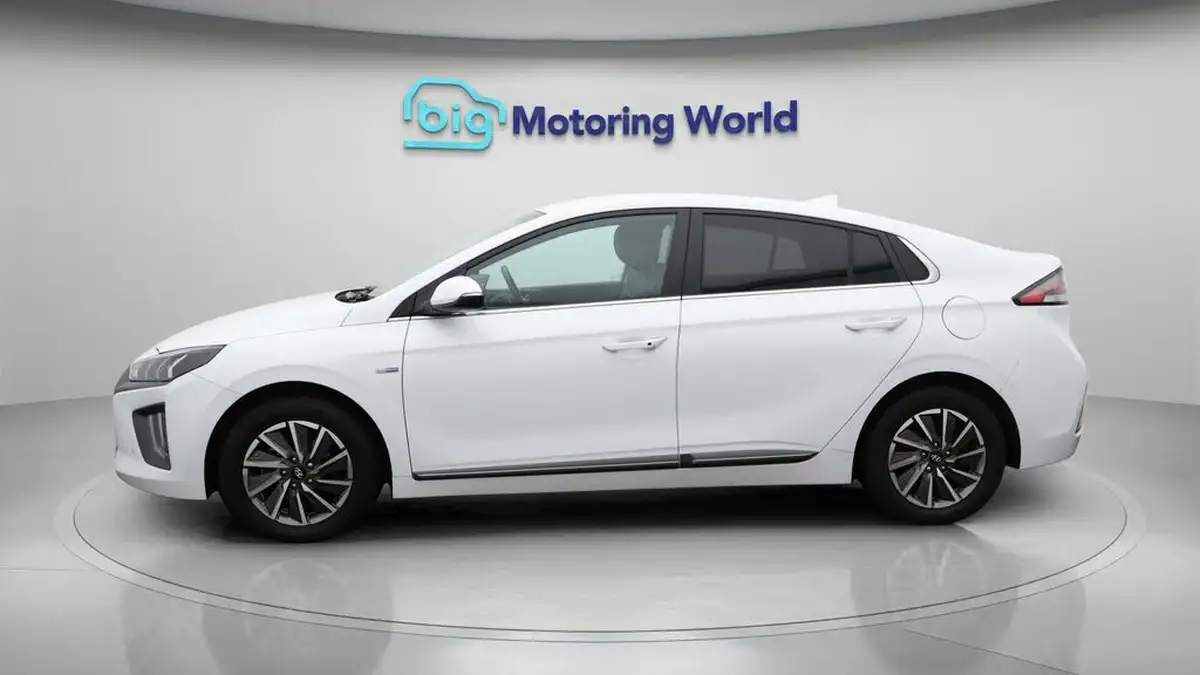 2021-hyundai-ioniq-e-premium-se-electric-100kw-big-4