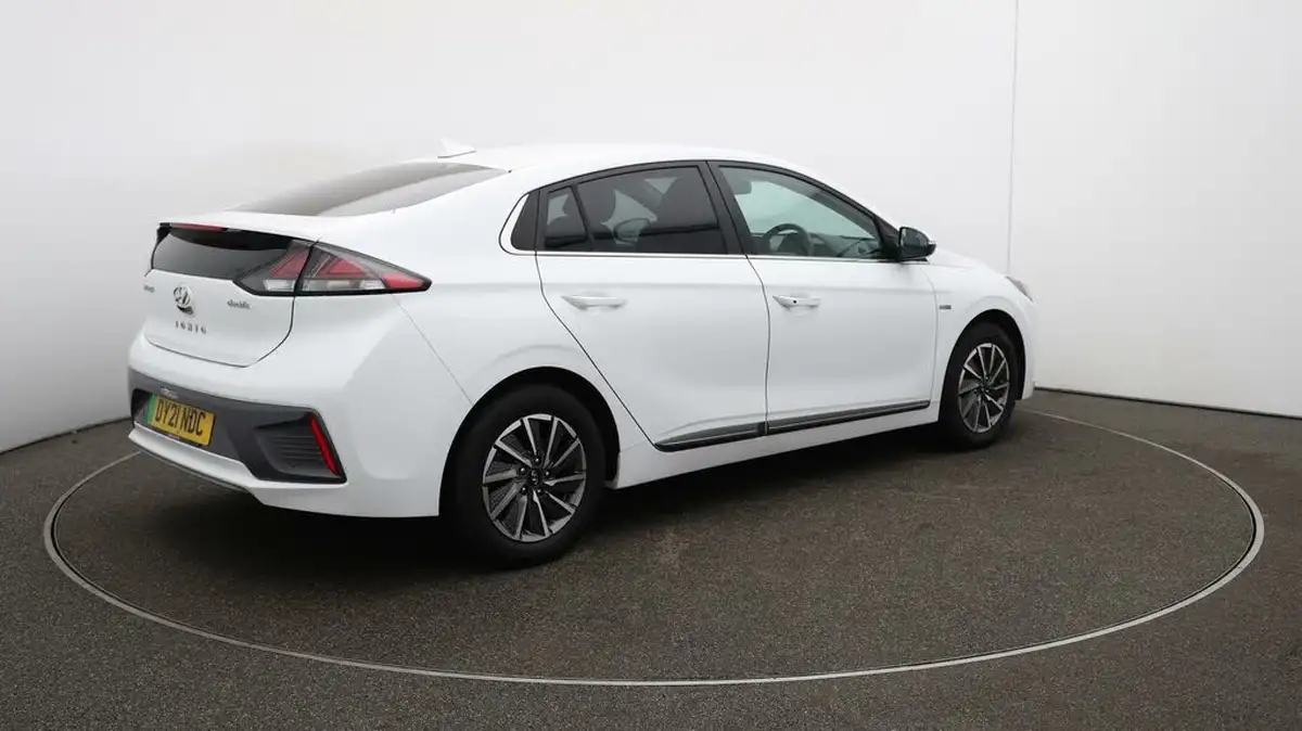2021-hyundai-ioniq-e-premium-se-electric-100kw-big-56