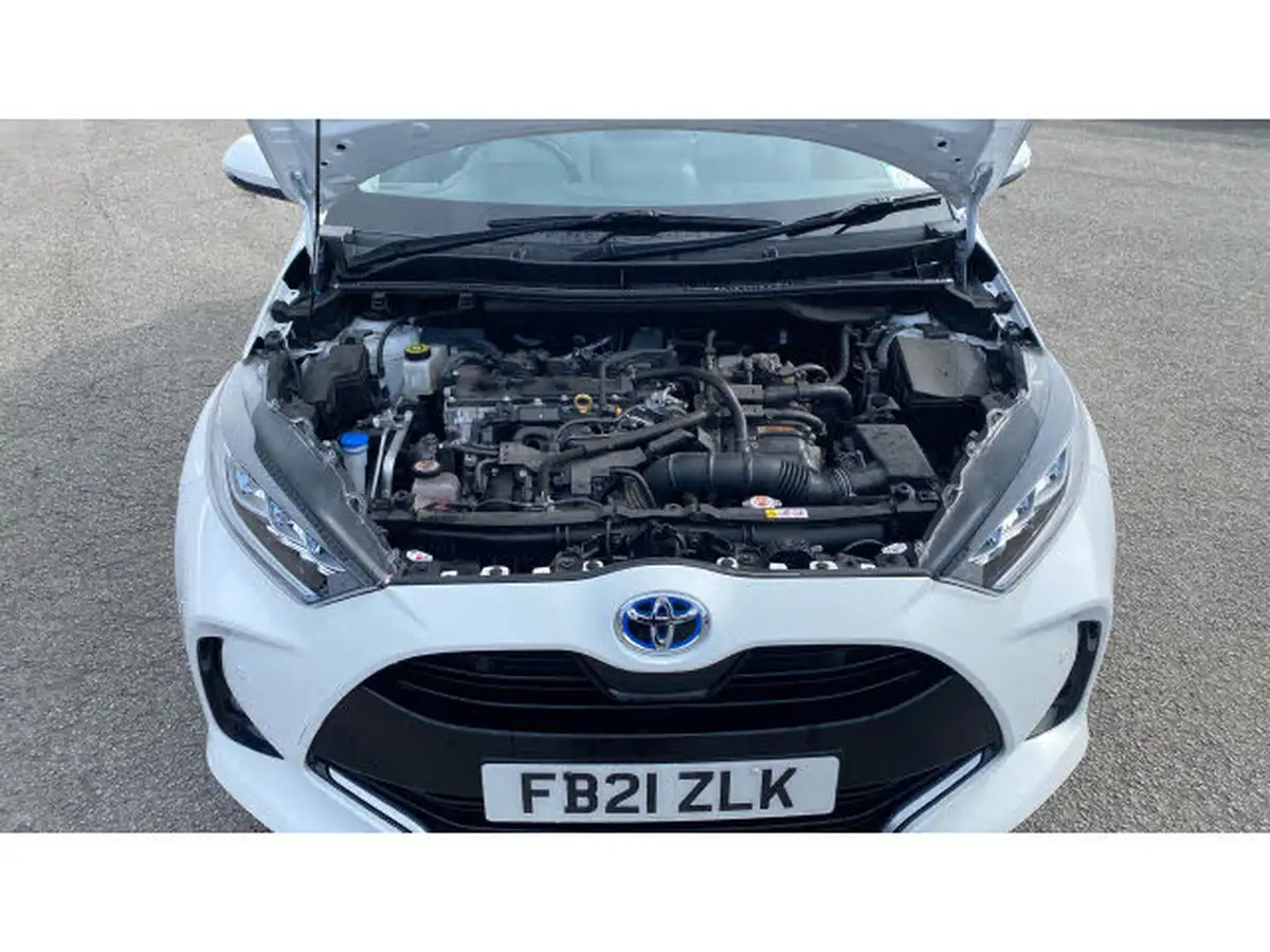 2021-toyota-yaris-15-vvt-i-excel-big-7