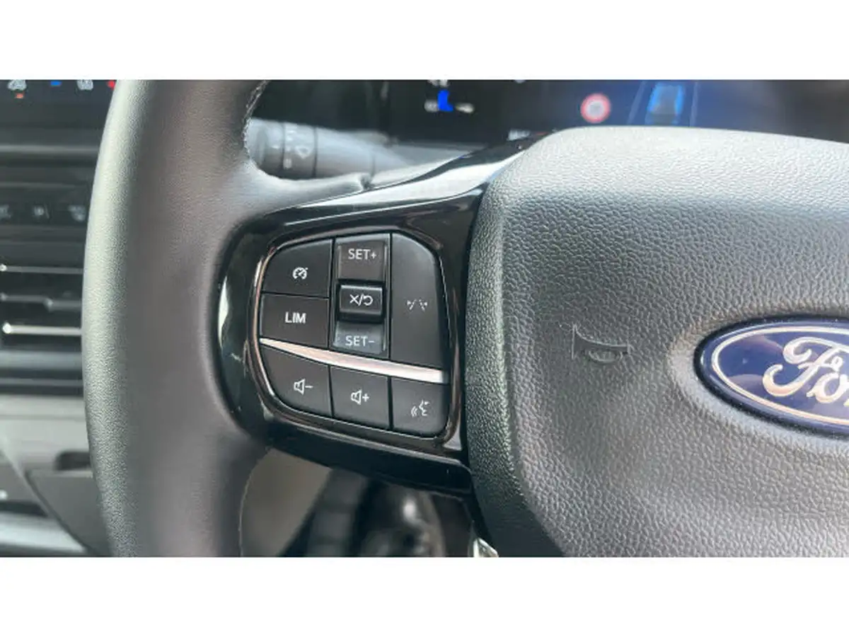 2024-ford-transit-custom-big-20