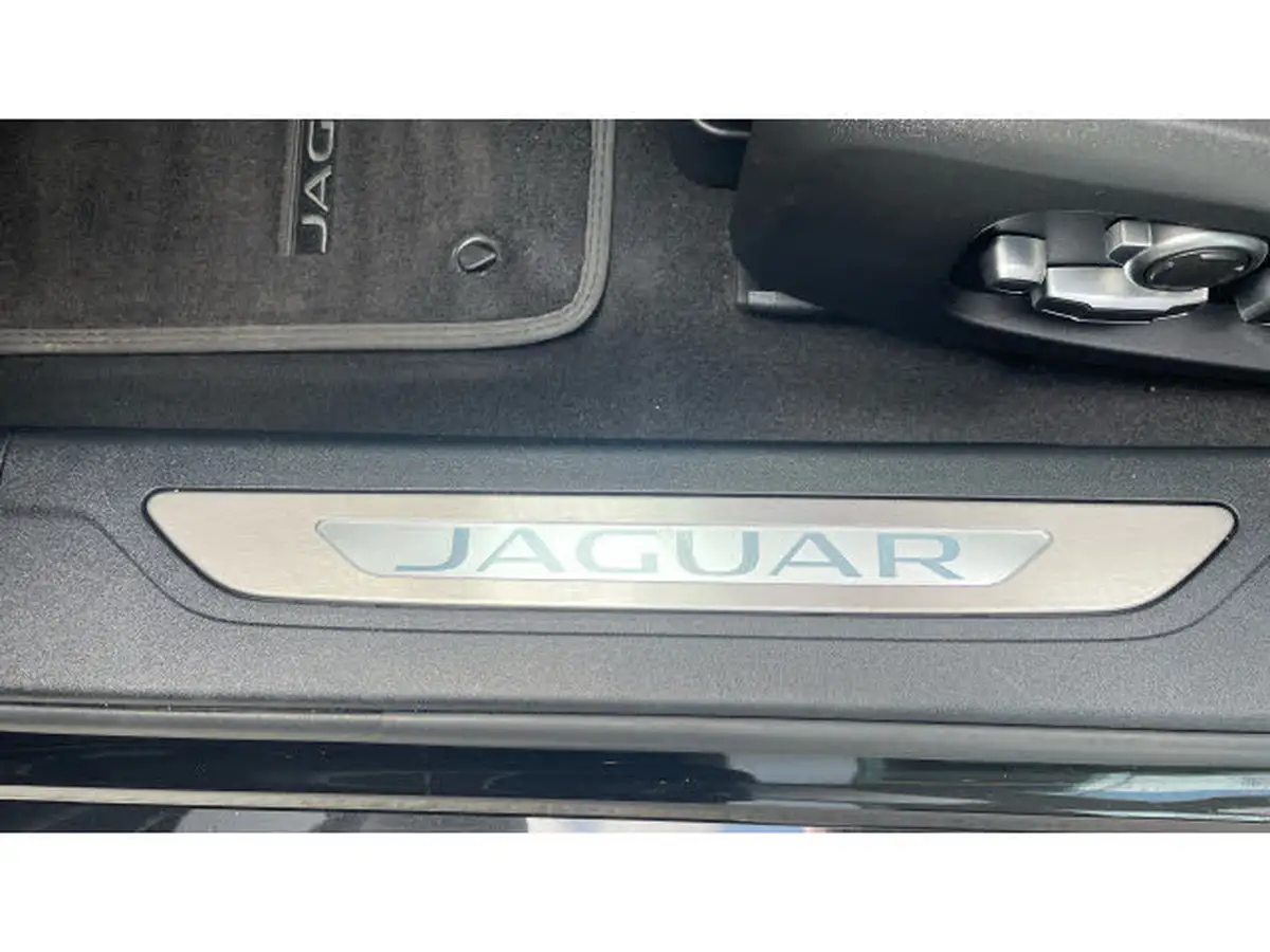 2021-jaguar-xf-20-d200-r-dynamic-se-rwd-saloon-4d-big-32
