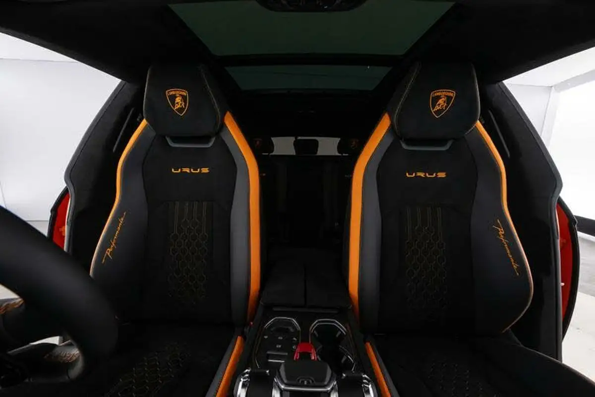2024-lamborghini-urus-40-no-trim-big-6