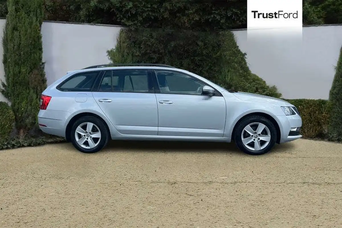 2018-skoda-octavia-10-tsi-se-estate-big-2