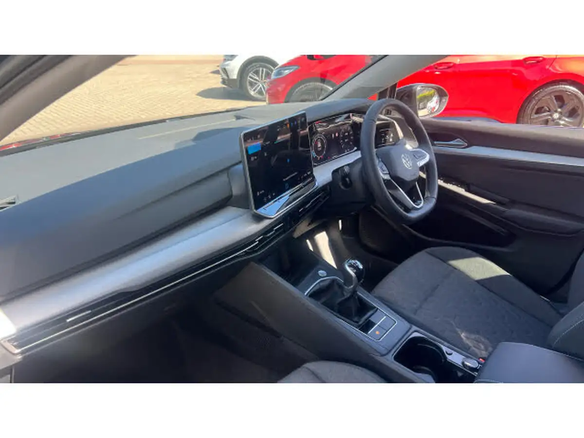 2024-volkswagen-golf-15-tsi-match-150ps-big-1