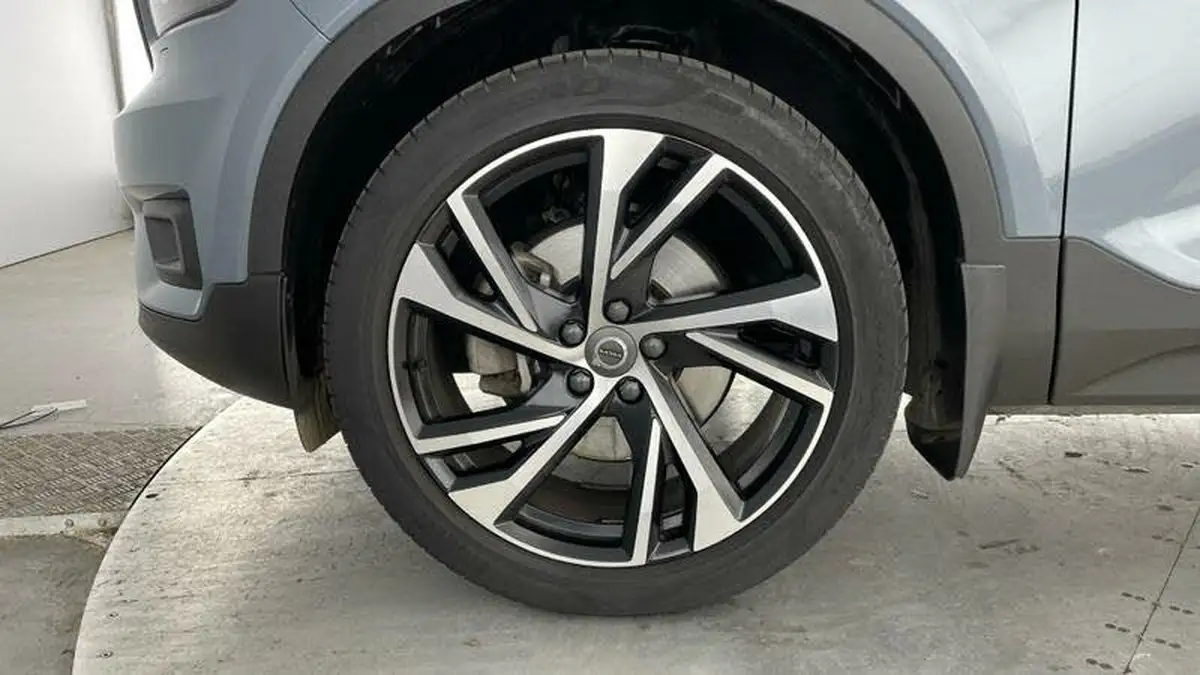 2021-volvo-xc40-20-b4-r-design-pro-194bhp-awd-auto-big-34