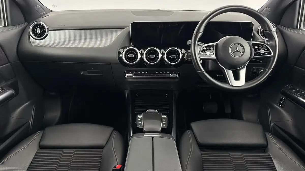 2021-mercedes-benz-gla-class-20d-gla-200d-sport-executive-big-10
