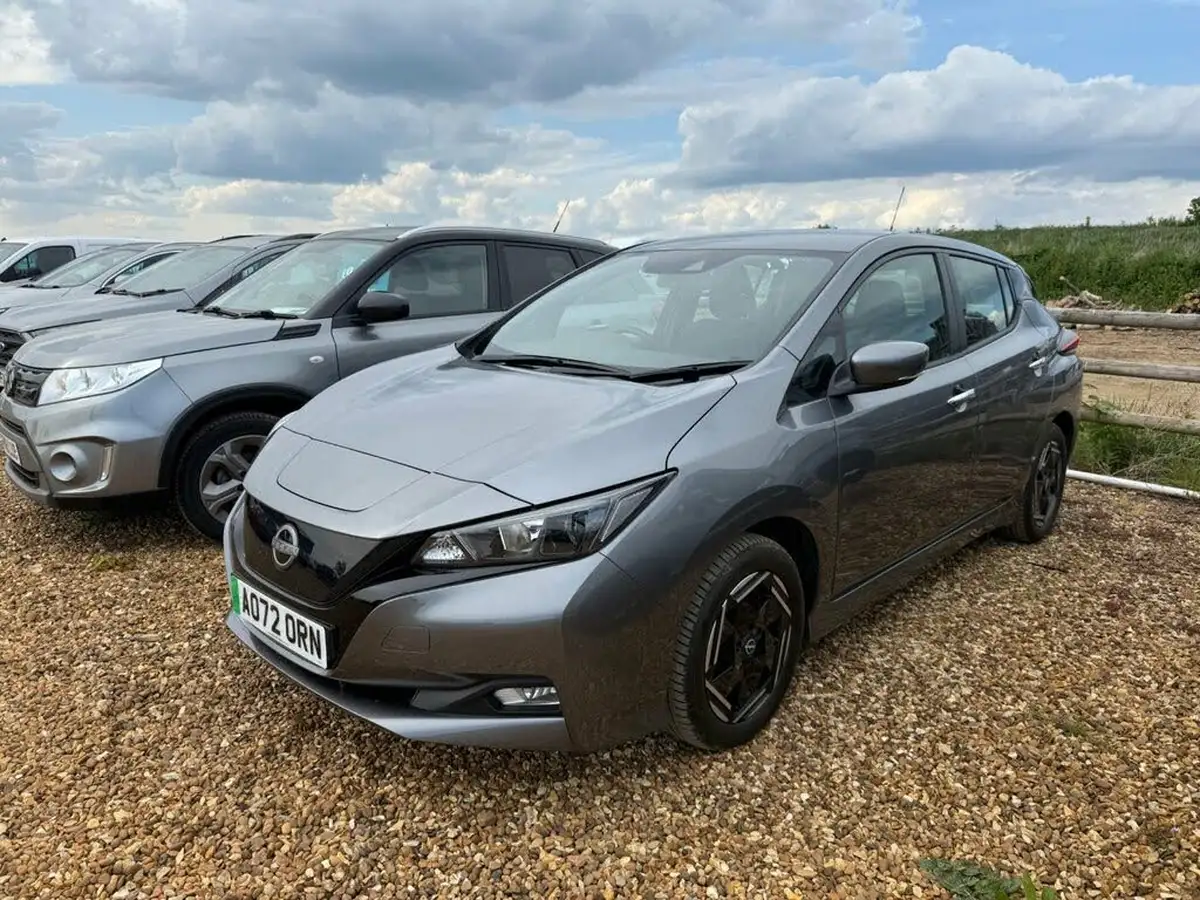 2022-nissan-leaf-e-acenta-39kwh-big-0