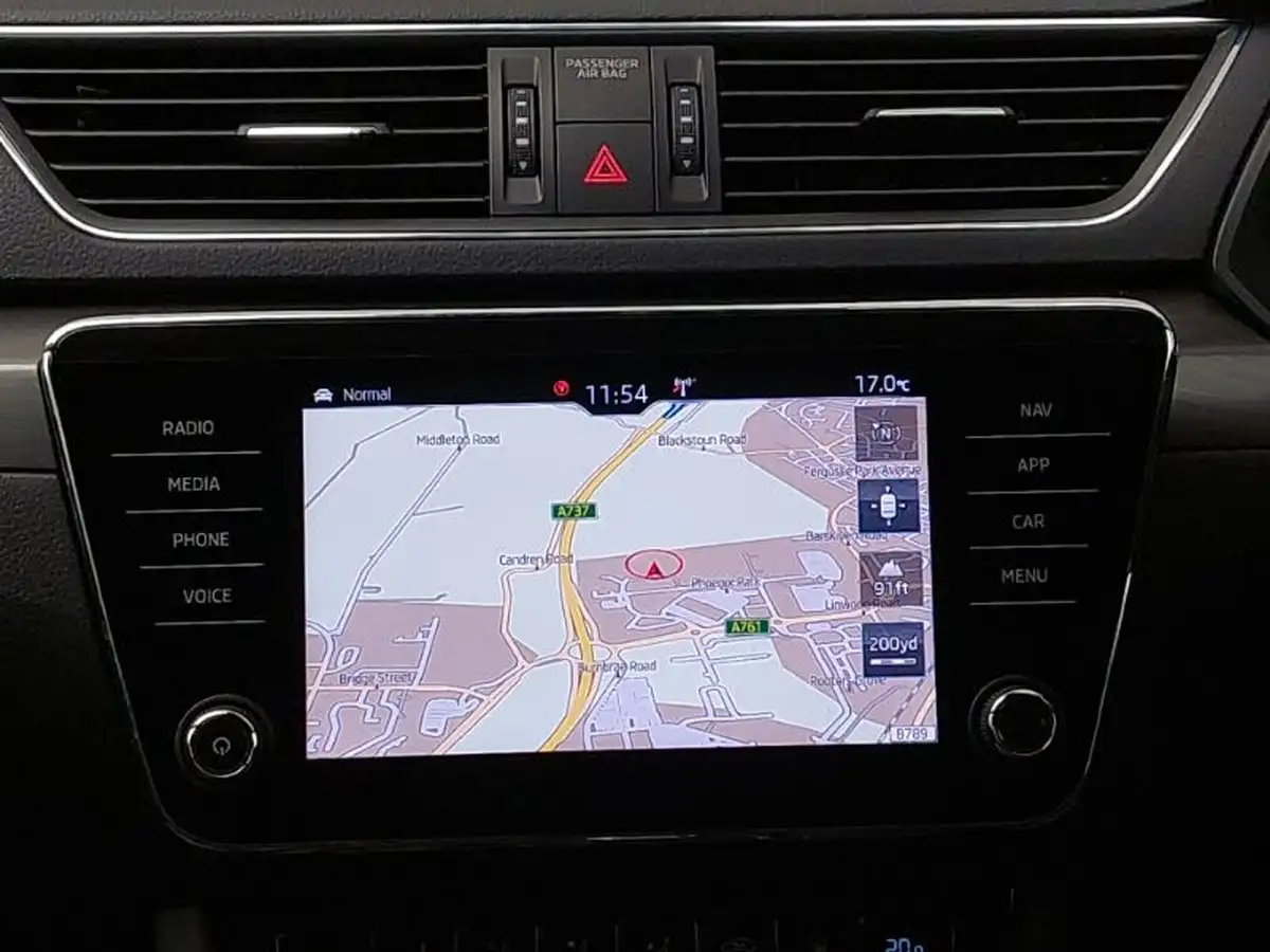 2019-skoda-superb-20-tsi-se-l-hatchback-big-10
