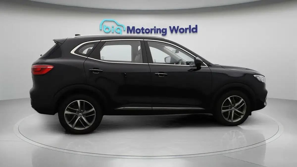 2022-mg-hs-15t-gdi-excite-162ps-dct-big-8