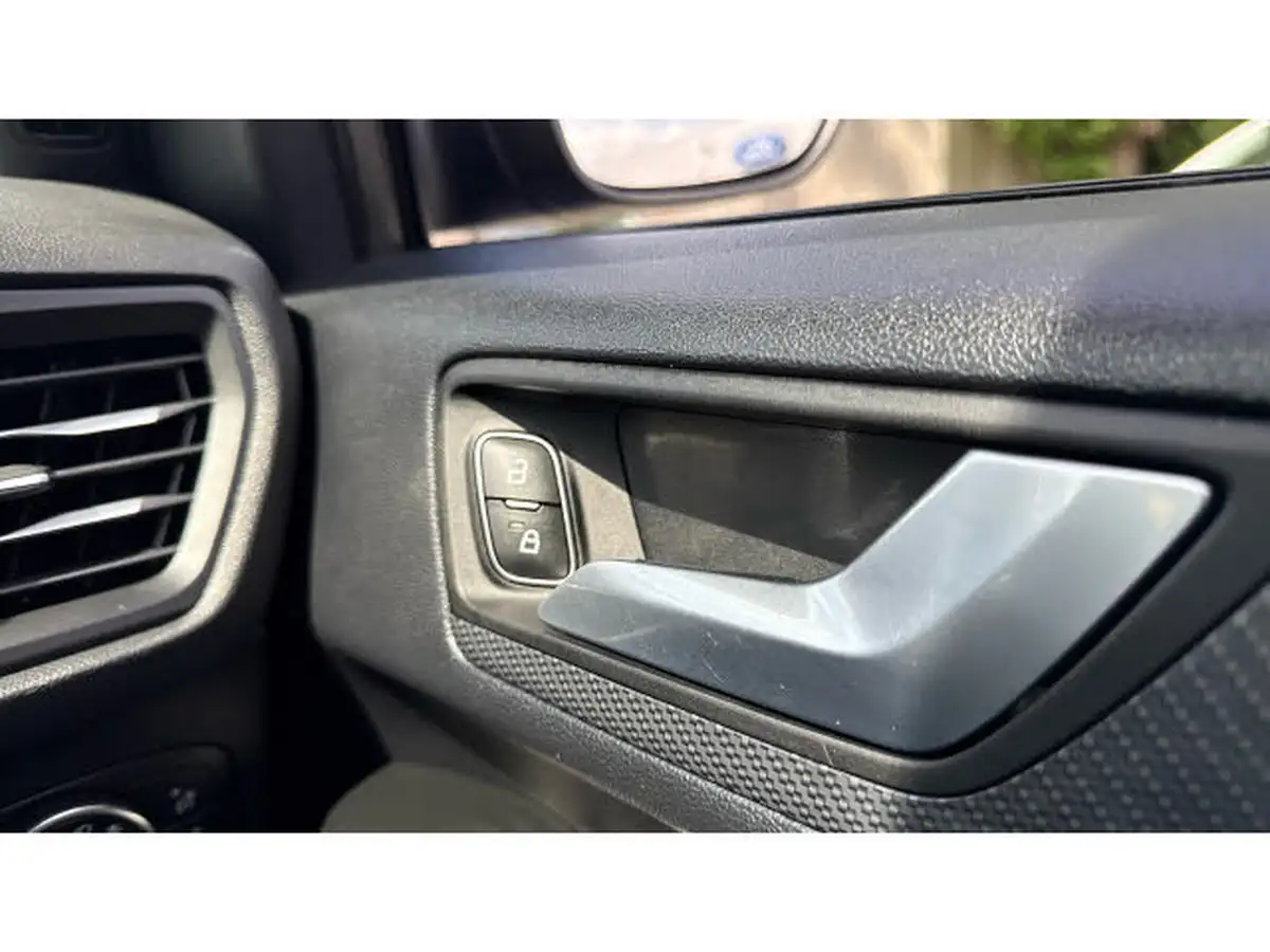 2018-ford-focus-10t-st-line-x-125ps-hatchback-big-34