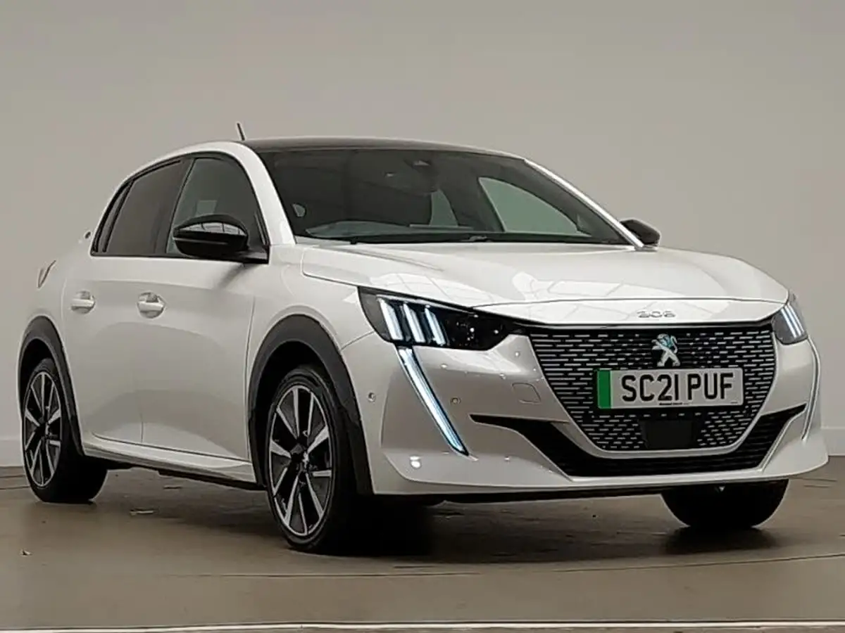 2021-peugeot-208-e-gt-premium-big-0