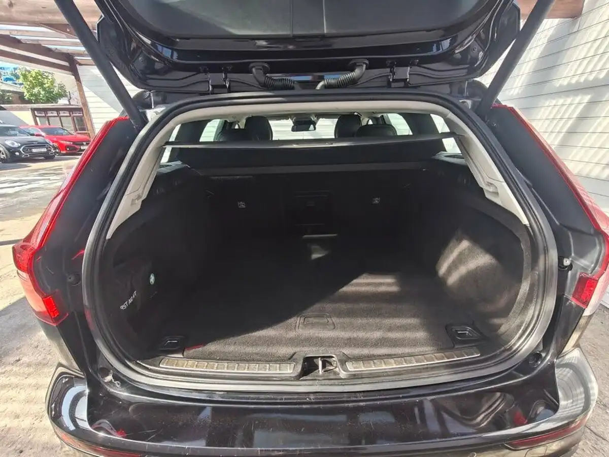 2018-volvo-v60-20td-d4-momentum-geartronic-big-41
