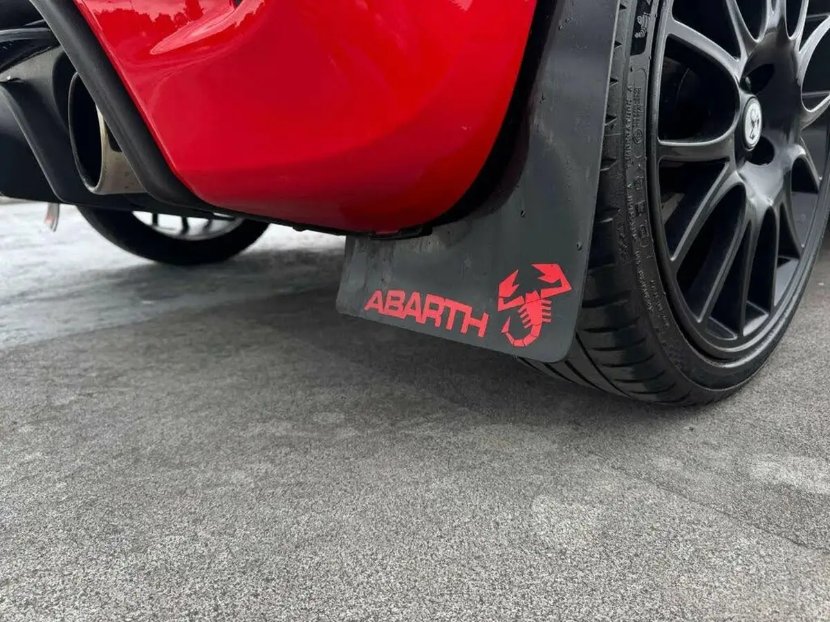 2018-abarth-595-14-tjet-trofeo-big-36