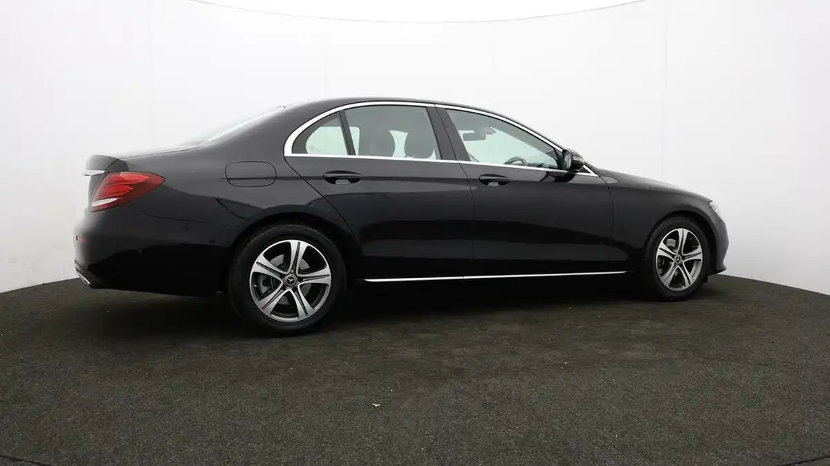 2019-mercedes-benz-e-class-20d-e220d-se-ss-saloon-4d-big-36