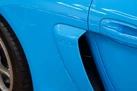 2016-porsche-cayman-38-gt4-small-16