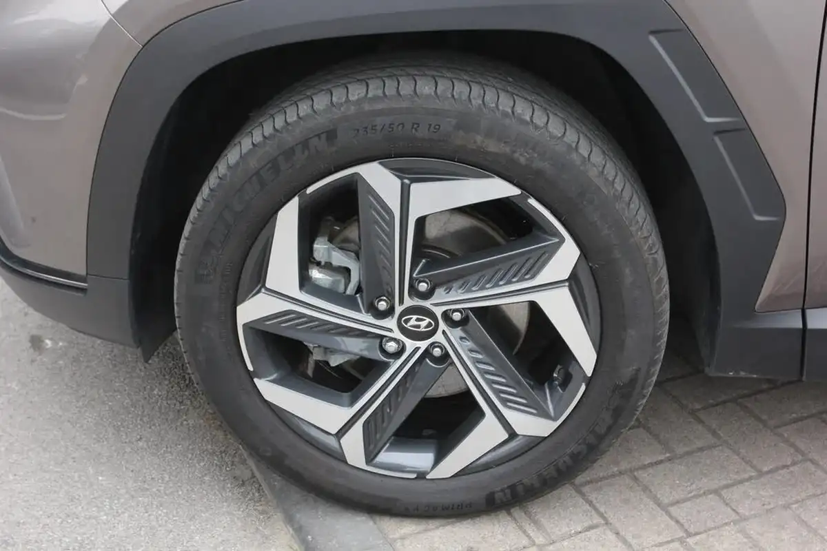 2023-hyundai-tucson-16-t-gdi-premium-230ps-hybrid-auto-big-7