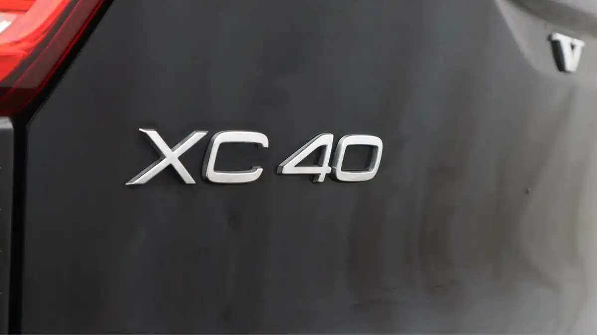 2021-volvo-xc40-e-twin-recharge-big-20
