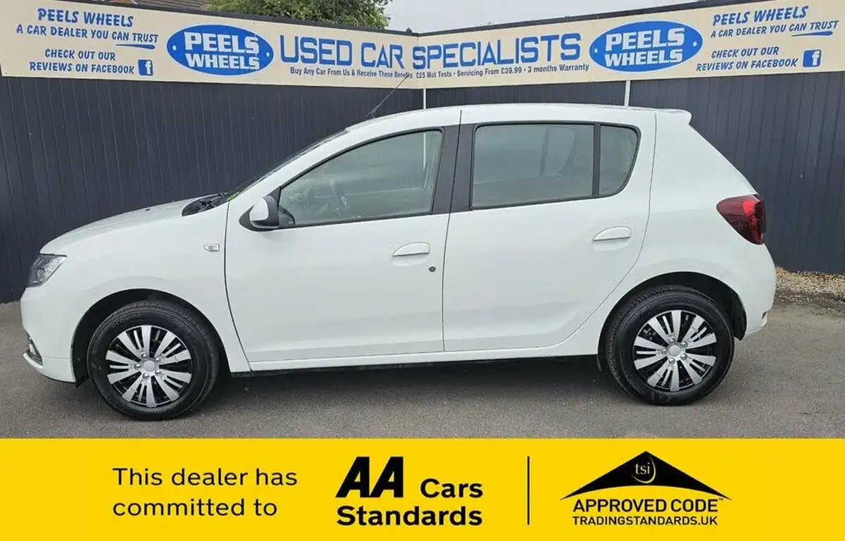 2018-dacia-sandero-15dci-laureate-big-3