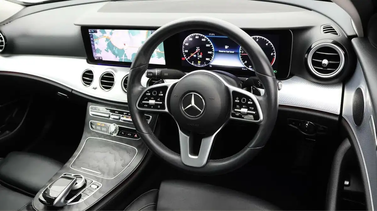 2019-mercedes-benz-e-class-20d-e220d-se-ss-saloon-4d-big-8