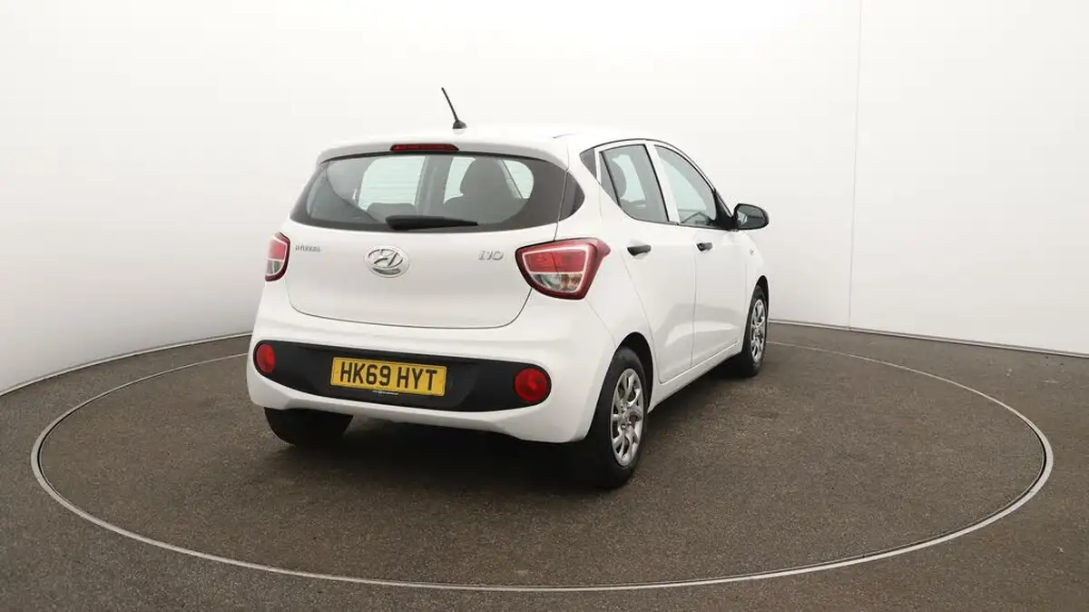 2019-hyundai-i10-10-s-big-52