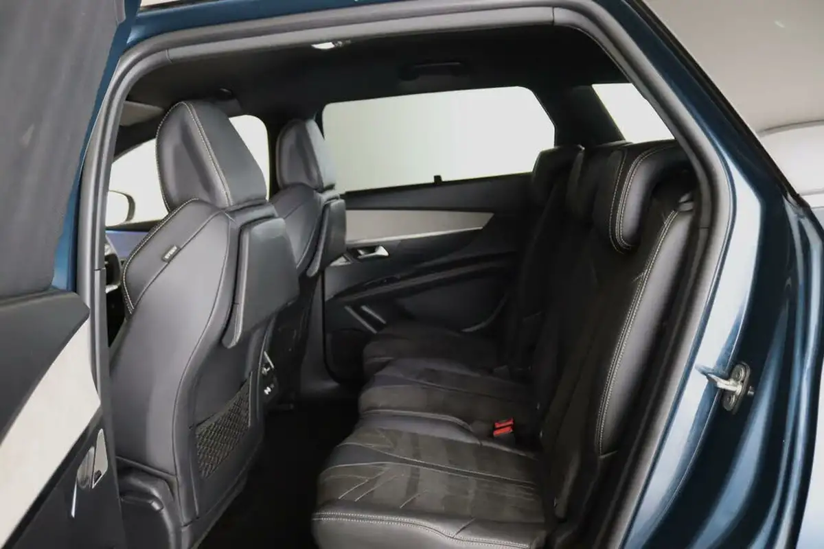 2022-peugeot-5008-suv-12-puretech-gt-premium-big-11