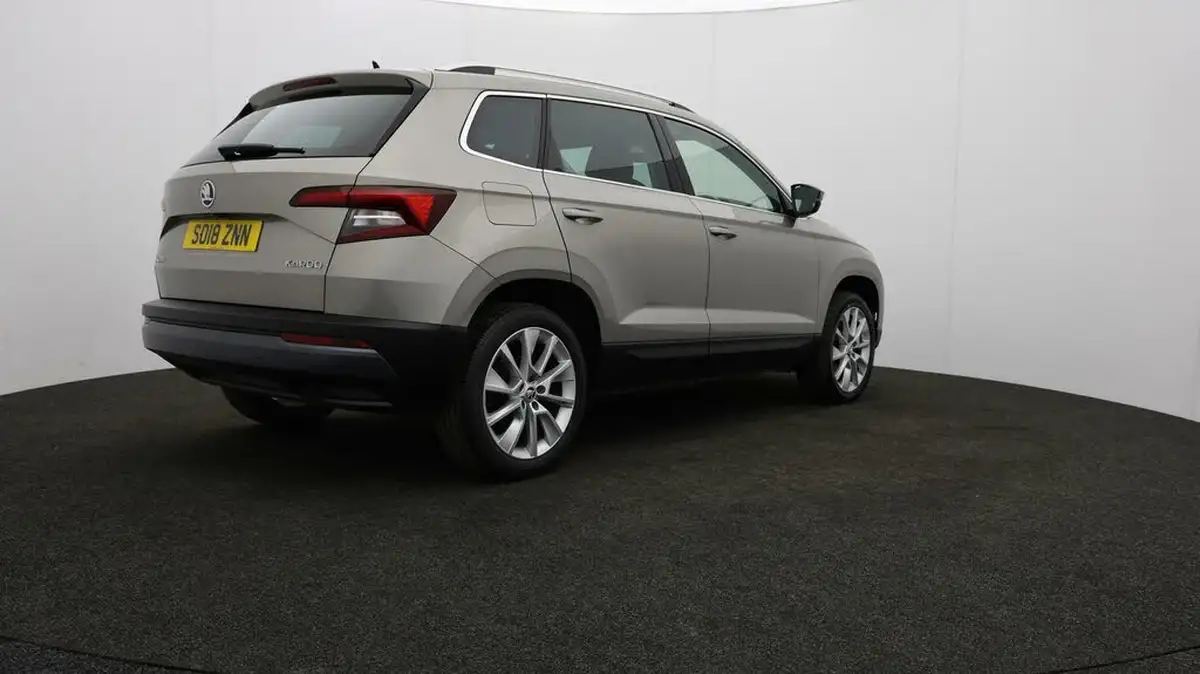 2018-skoda-karoq-15-tsi-se-l-ss-big-78