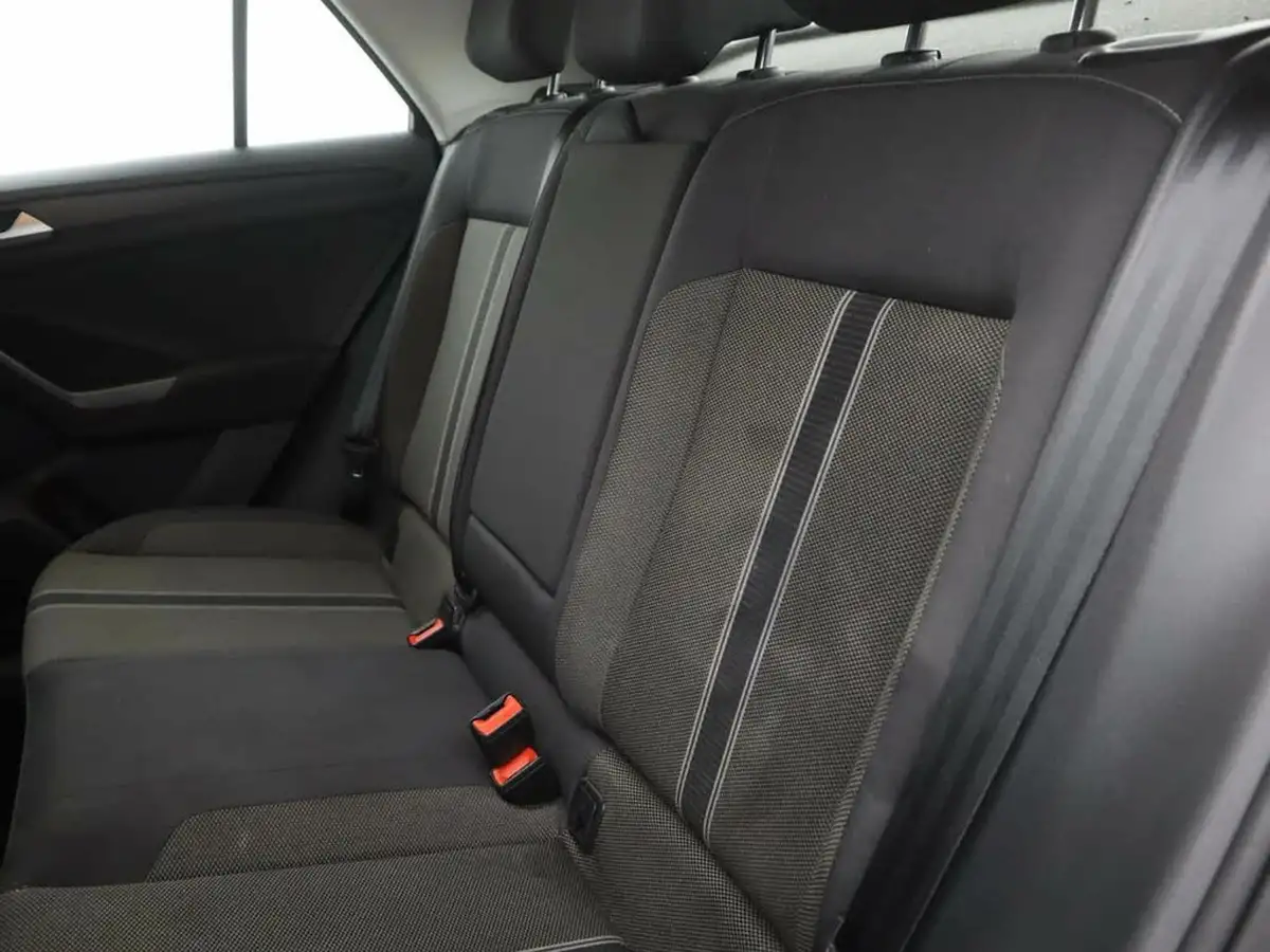 2019-volkswagen-t-roc-10-tsi-se-big-14