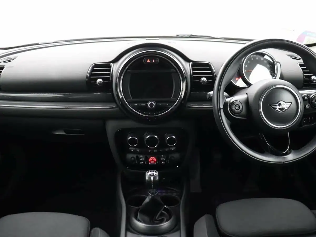2018-mini-clubman-15-cooper-classic-ss-big-20