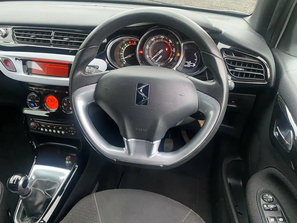 2014-citroen-ds3-16e-hdi-dstyle-plus-90bhp-airdream-big-20