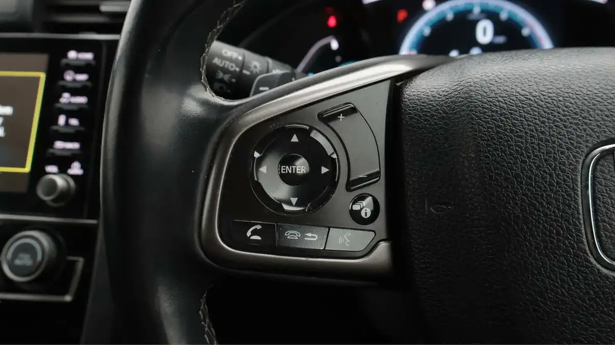 2020-honda-civic-10-vtec-turbo-sr-hatchback-5d-cvt-big-22