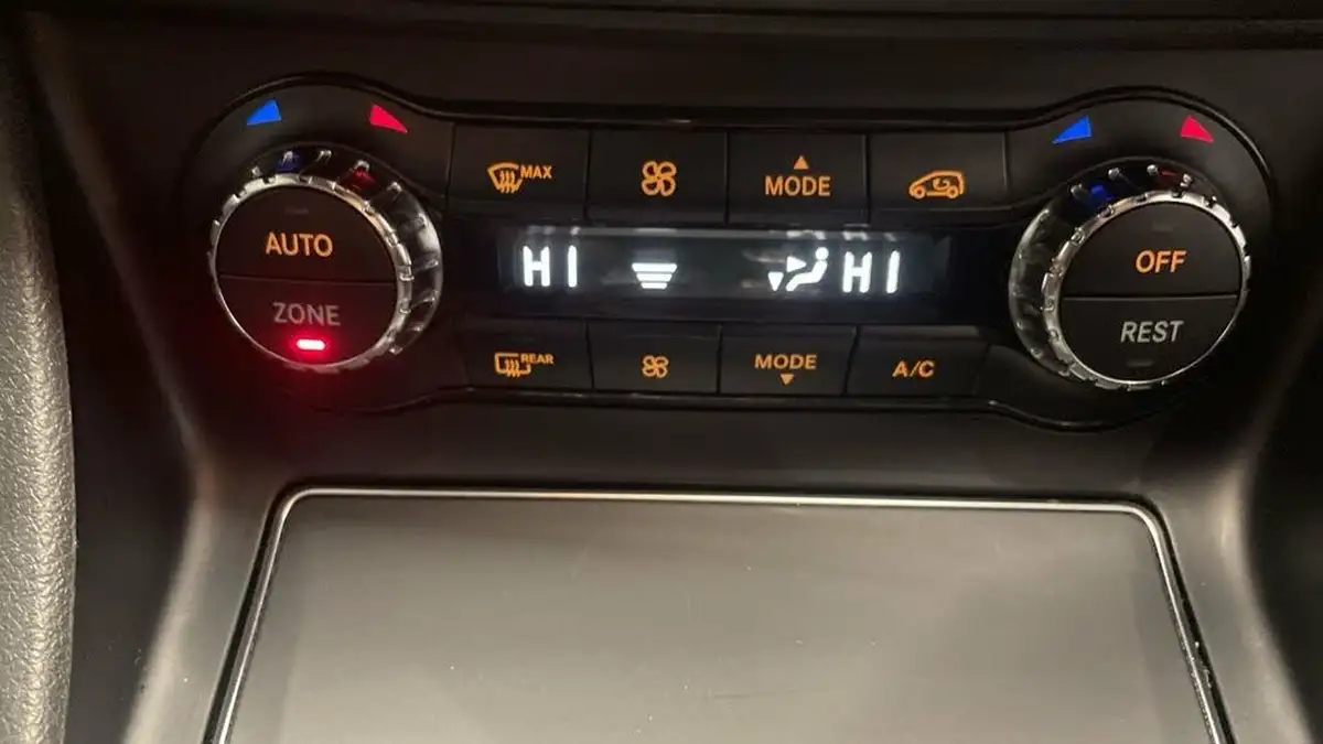 2018-mercedes-benz-cla-21d-cla-220d-amg-line-night-edition-177ps-ss-coupe-4d-big-27