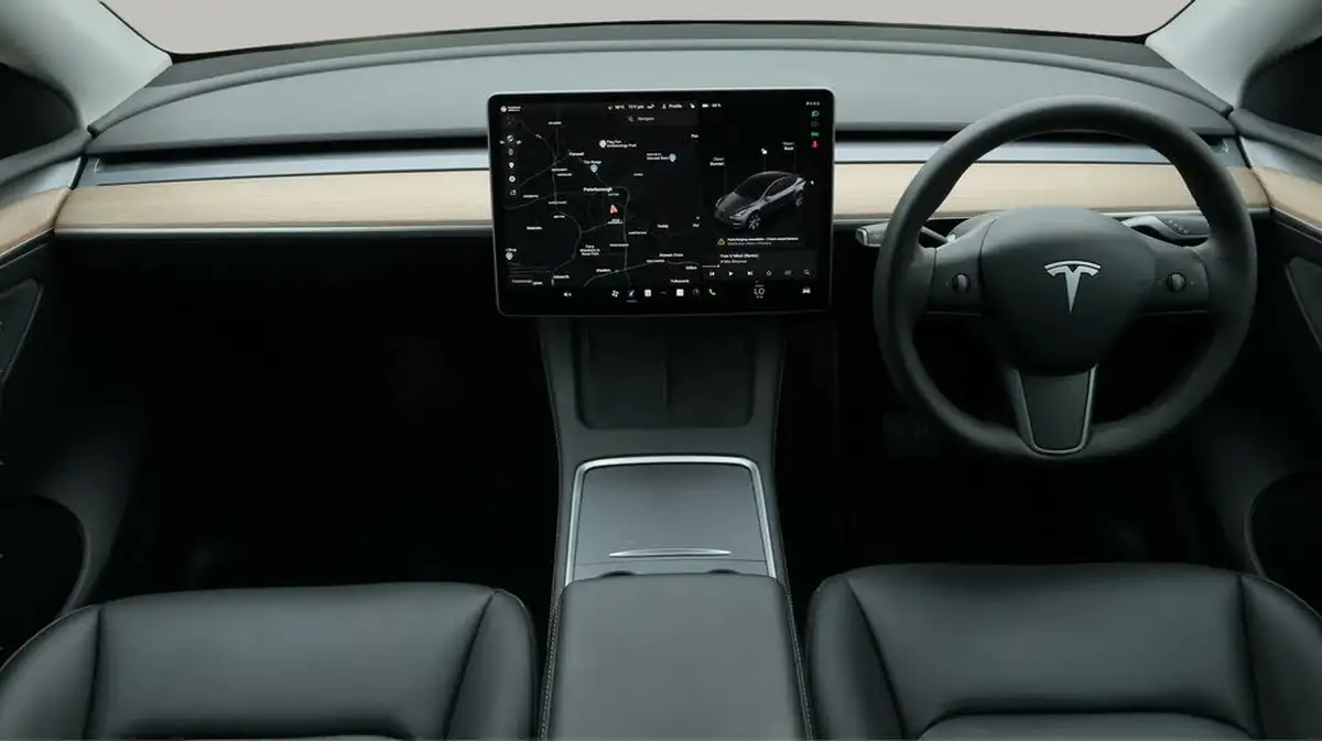 2022-tesla-model-y-e-long-range-big-13