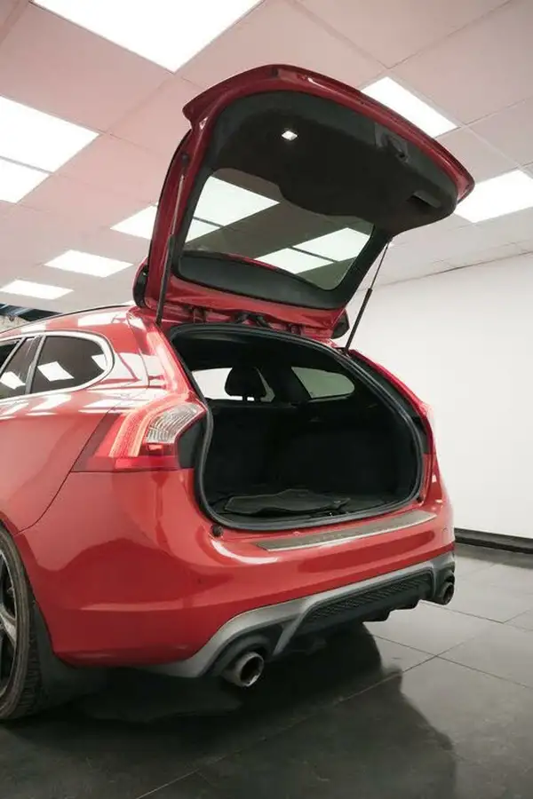 2015-volvo-v60-16td-d2-r-design-big-8