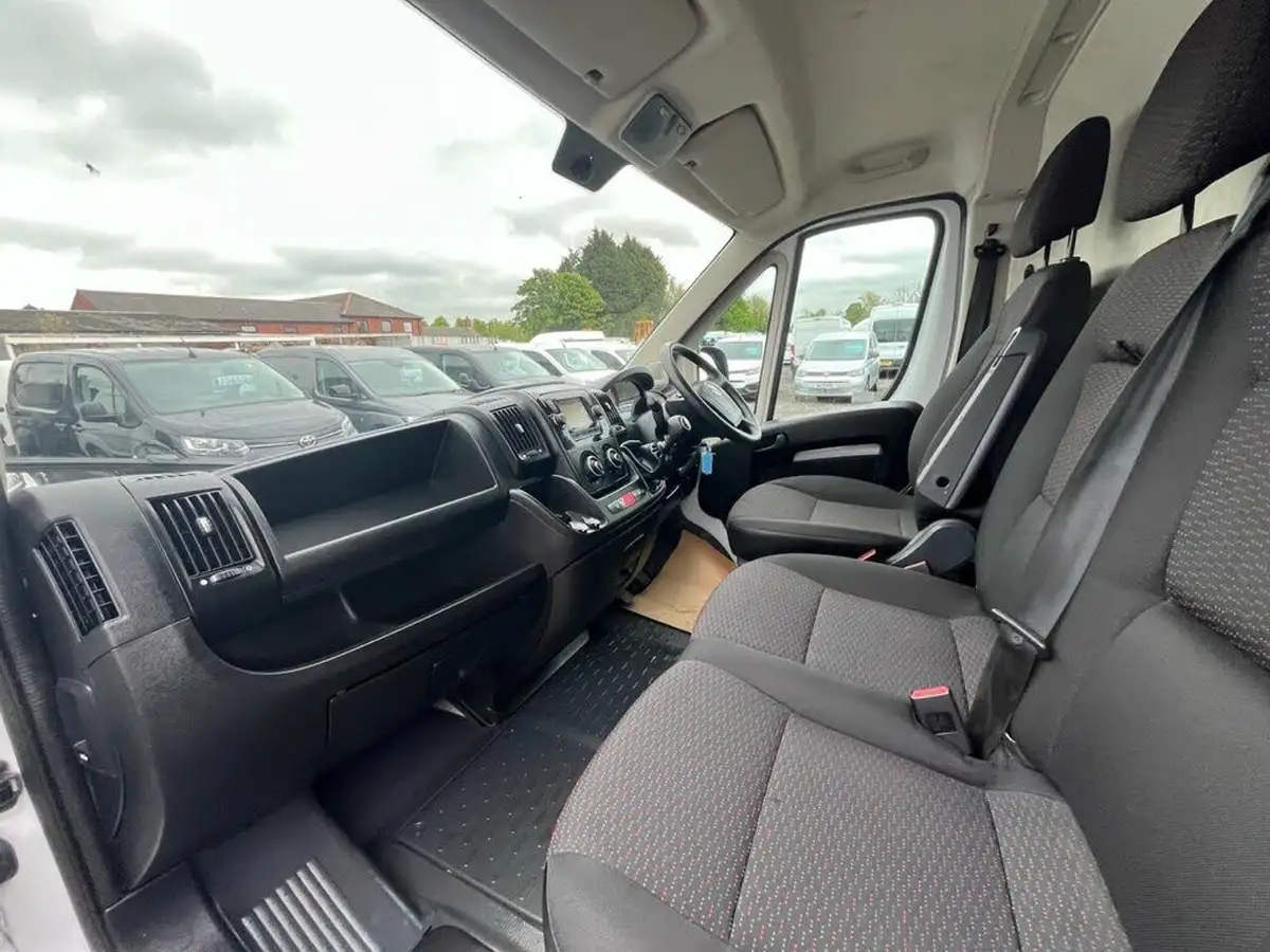 2022-vauxhall-movano-22cdti-l2-h2-3500-dynamic-big-43