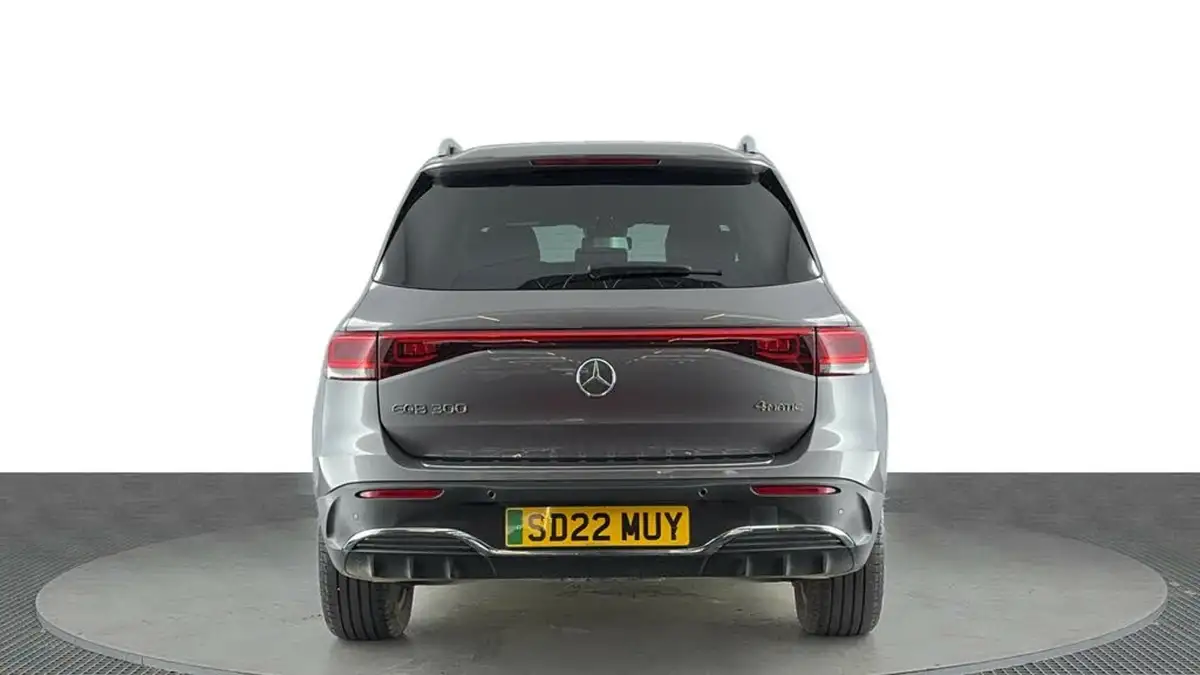 2022-mercedes-benz-eqb-e-eqb-300-amg-line-big-4