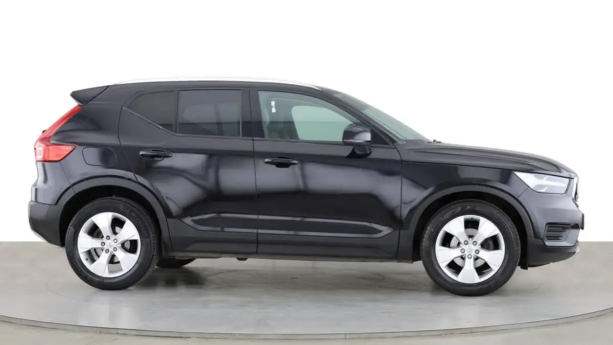 2021-volvo-xc40-15-t3-momentum-161bhp-big-10