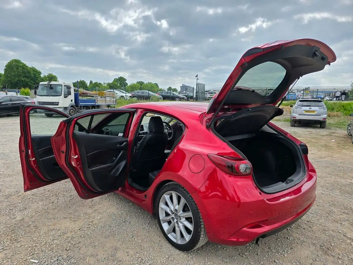 2016-mazda-mazda3-20-sport-nav-120ps-safety-packblack-leather-hatchback-5d-auto-big-5