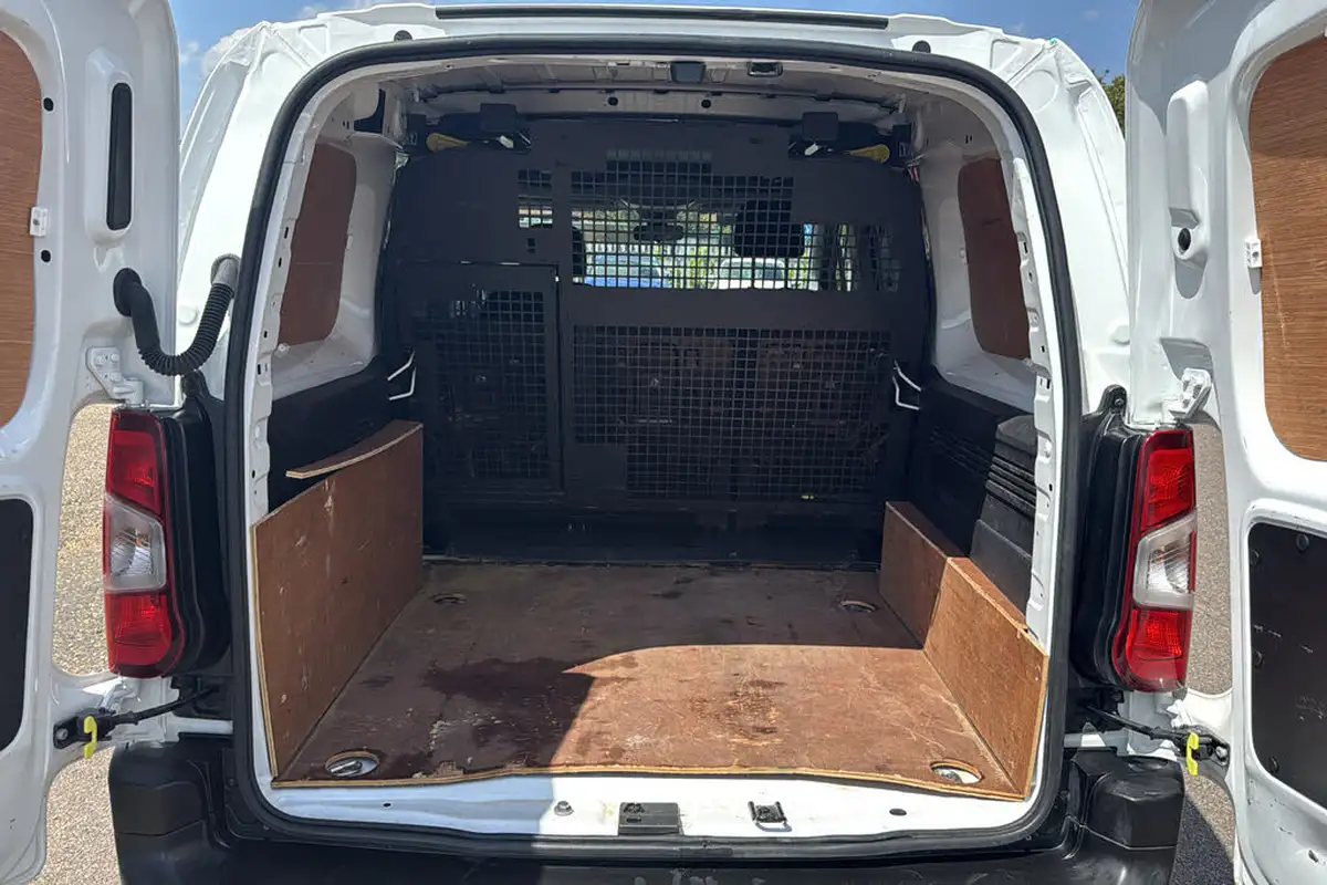 2021-citroen-berlingo-15bluehdi-850-enterprise-pro-100pseu6d-big-17