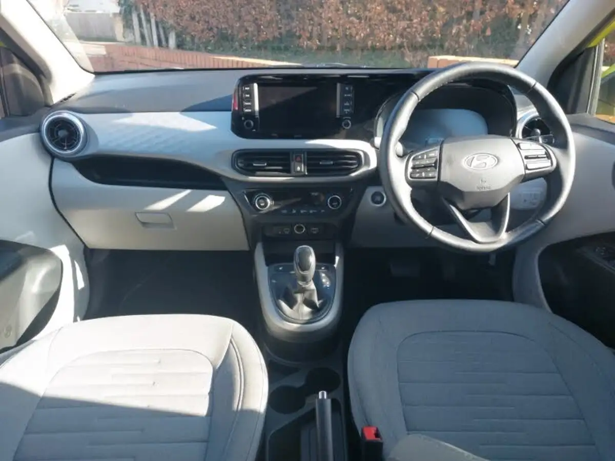 2024-hyundai-i10-10-premium-63ps-auto-big-2